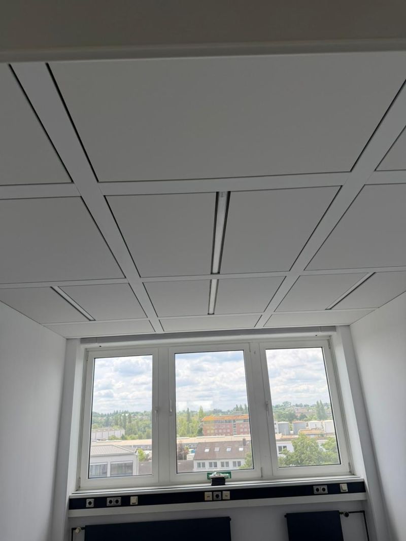 Neue Decke mit Fensterfront