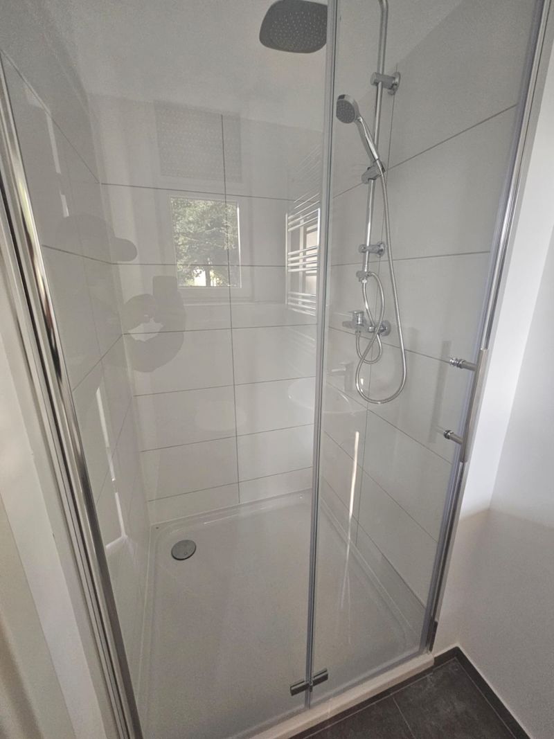 Neue Dusche